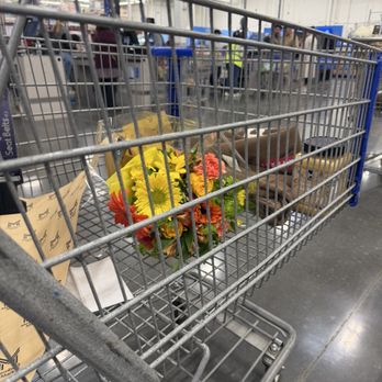 Sam's Club - Sam's has great flowers for a reasonable price - Wholesale Stores Near Me - Corona, California Sam's Club - Sam's has great flowers for a reasonable price - Wholesale Stores Near Me - Corona, California