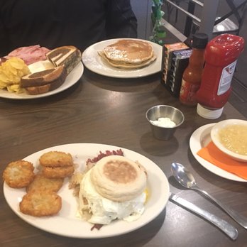 The Crack'd Egg - Release the Cracken and Cracked Rueben - New American Near Me - Brentwood, Pennsylvania