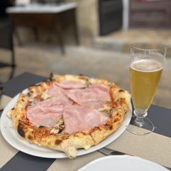 Ristorante Etruria - Pizza al prosciutto e Fungui champignon and beer