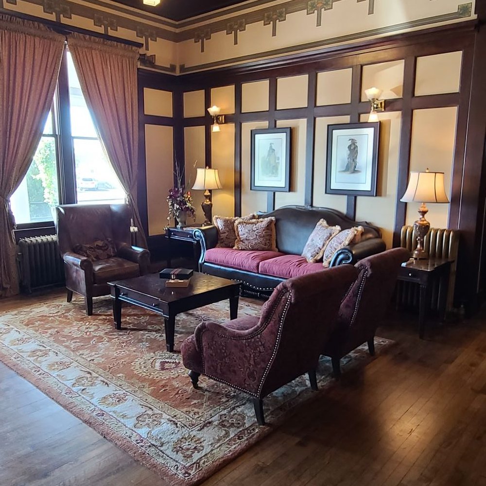 Sacajawea Hotel - Lobby area - Hotels Near Me - Three Forks, Montana
