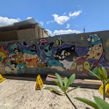 Degree 18 Juice Bar - Mural up walkway - Vegetarian Near Me - Palmer, Puerto Rico Degree 18 Juice Bar - Mural up walkway - Vegetarian Near Me - Palmer, Puerto Rico