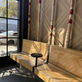 Salt & Straw - Seating available - Ice Cream & Frozen Yogurt Near Me - Los Angeles, California Salt & Straw - Seating available - Ice Cream & Frozen Yogurt Near Me - Los Angeles, California