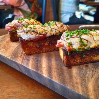 Senia - Seared fish over brioche with avocado - Cocktail Bars Near Me - Honolulu, Hawaii