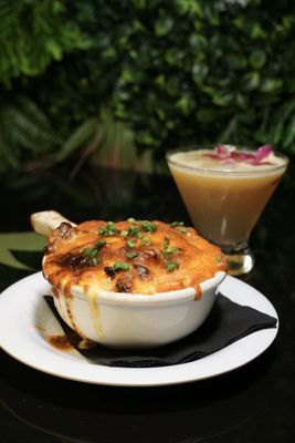 Savvy Bistro and Bar by null