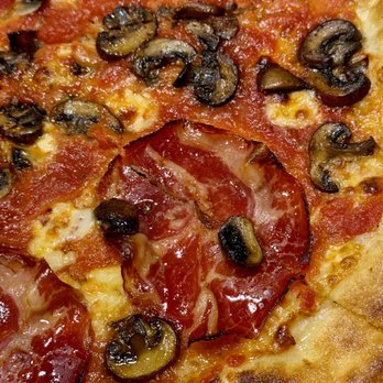 Stevie's Famous - Pizza Near Me - Seattle, Washington Stevie's Famous - Pizza Near Me - Seattle, Washington