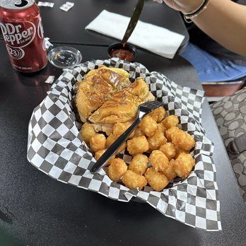 Durb’s Restaurant - Smash burger w/tots. The bacon here is so thick, love it. - Desserts Near Me - League City, Texas