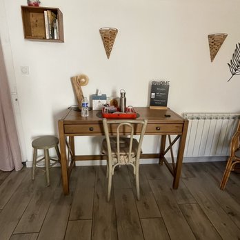 Escandia - Desk - Guest Houses Near Me - Valence, 26 Escandia - Desk - Guest Houses Near Me - Valence, 26