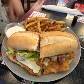 O'Gillies - Chicken club - Seafood Near Me - Uniontown, Pennsylvania O'Gillies - Chicken club - Seafood Near Me - Uniontown, Pennsylvania