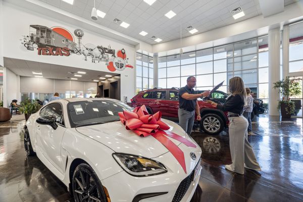 FRED HAAS TOYOTA COUNTRY - Updated December 2025 - 120 Photos & 435 ...