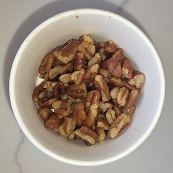 Vanilla Bean Creamery - Pecans - Ice Cream & Frozen Yogurt Near Me - Cranford, New Jersey