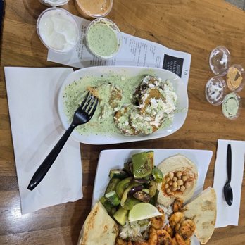 Manny's Olive & Vine - Deliciousness - Greek Near Me - Paramount, California