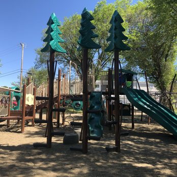 Robert Rundle Elementary School - Elementary Schools Near Me - St Albert, Alberta Robert Rundle Elementary School - Elementary Schools Near Me - St Albert, Alberta