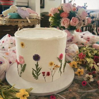 Ever After Bakery - Strawberry shortcake - Bakeries Near Me - Lake Balboa, California Ever After Bakery - Strawberry shortcake - Bakeries Near Me - Lake Balboa, California