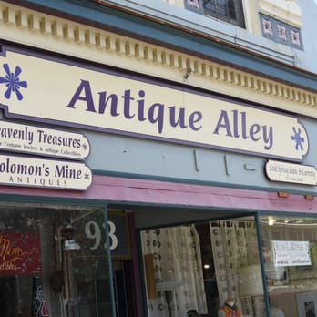 Antique Alley - Antiques Near Me - Cold Spring, New York