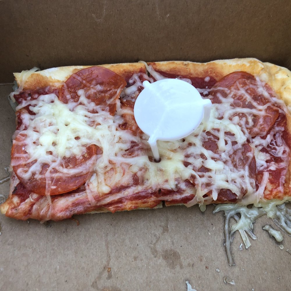 Mo's Pizza - Slice of pep and cheese - Pizza Near Me - Amsterdam, Ohio