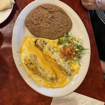 Poco & Moms - Best of New Mexico Combination Plate - American Near Me - Tucson, Arizona Poco & Moms - Best of New Mexico Combination Plate - American Near Me - Tucson, Arizona