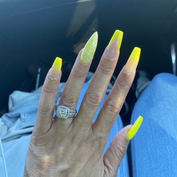 Diva Nails & Spa - Wow - Nail Salons Near Me - San Antonio, Texas