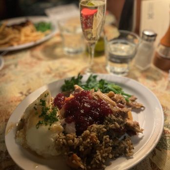 McPhee's Grill - Thanksgiving turkey dinner with mashed potatoes, stuffing, green beans and cranberry sauce. - Steakhouses Near Me - Templeton, California McPhee's Grill - Thanksgiving turkey dinner with mashed potatoes, stuffing, green beans and cranberry sauce. - Steakhouses Near Me - Templeton, California