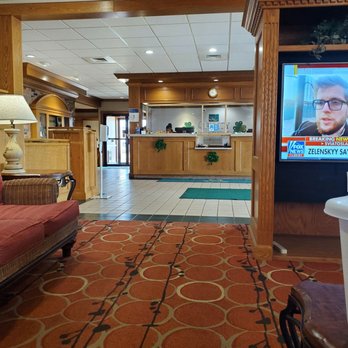 Quality Inn & Suites - Hotels Near Me - Monroe, Michigan Quality Inn & Suites - Hotels Near Me - Monroe, Michigan