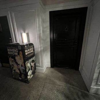 Black Rabbit Rose - Entrance to the stage - Cocktail Bars Near Me - Los Angeles, California