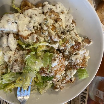 Cavana's Pub & Grub - Crispy chicken salad - Pubs Near Me - Sutter Creek, California