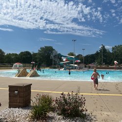 Sun Prairie Family Aquatic Center - Pool & slide