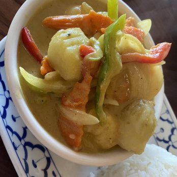 Thai Basil - Yellow shrimp curry - Thai Near Me - Madera, California Thai Basil - Yellow shrimp curry - Thai Near Me - Madera, California