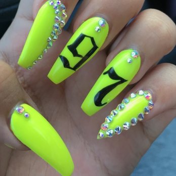 Nails on Fleek - Nail Salons Near Me - Compton, California