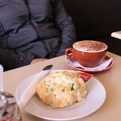 Steam Cafe - Scone & cappuccino