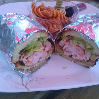 Lobster Shack - The delightful lobster roll - Seafood Near Me - Islamorada, Florida