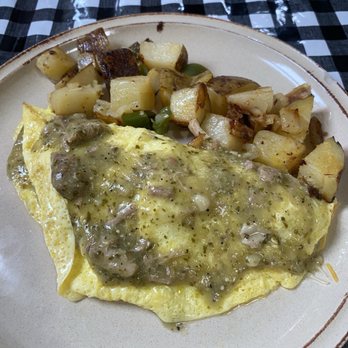 The Red Wagon Cafe - Chili verde omelette with home potatoes. - Comfort Food Near Me - Shafter, California