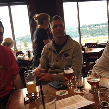 Full Sail Brew Pub - Riveting conversation going on. - Pubs Near Me - Hood River, Oregon