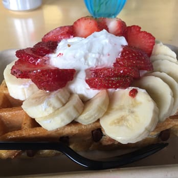 Waffle Love - Banana cream pie with strawberries - Waffles Near Me - Provo, Utah Waffle Love - Banana cream pie with strawberries - Waffles Near Me - Provo, Utah
