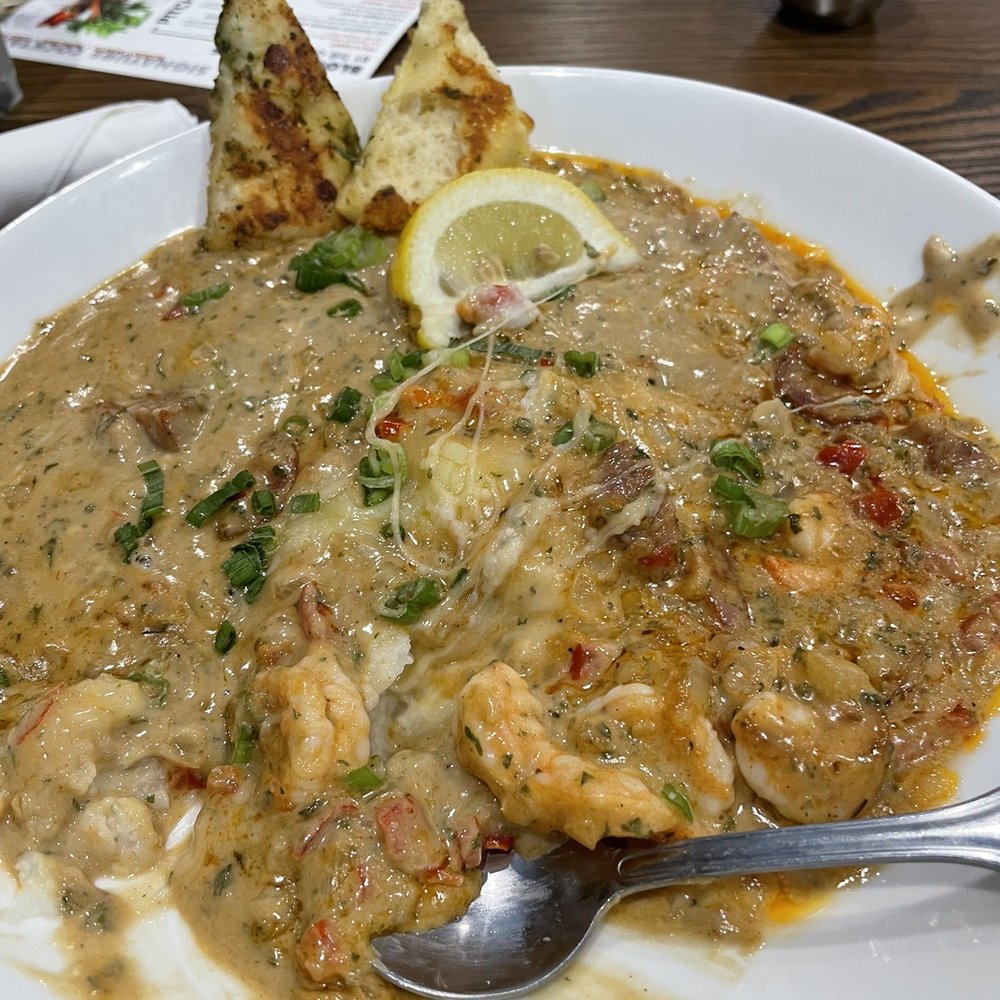 Another Broken Egg Cafe - Shrimp and grits - American Near Me - Williamsburg, Virginia Another Broken Egg Cafe - Shrimp and grits - American Near Me - Williamsburg, Virginia