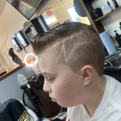 Kut Above Barber & Style Shop - Excellent hair cut and design by Danny!