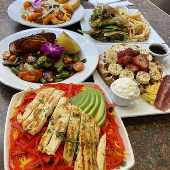 Vees Cafe - Southwest salad - Cafes Near Me - Los Angeles, California