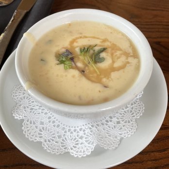 82 Queen - She Crab Soup - Southern Near Me - Charleston, South Carolina 82 Queen - She Crab Soup - Southern Near Me - Charleston, South Carolina
