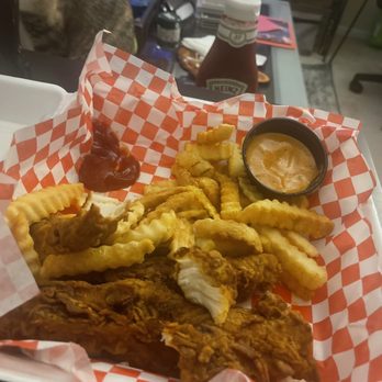 The Kluckin’ Chicken - Reseda - Chicken fingers - Chicken Shop Near Me - Reseda, California The Kluckin’ Chicken - Reseda - Chicken fingers - Chicken Shop Near Me - Reseda, California
