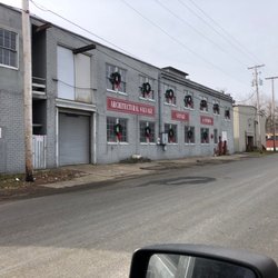 Marshall's Antique Warehouse - Yep, definitely looks like a cool spot. Kinda Hard to believe that they're not open in between Christmas and New Year's