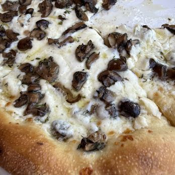 Il Posto Trattoria - Italian Near Me - Napa, California