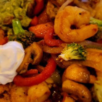 Sal Y Limon - It looks good and tastes good but it isn't a Fajita. It is stir fry on a tortilla. - Mexican Near Me - Seattle, Washington