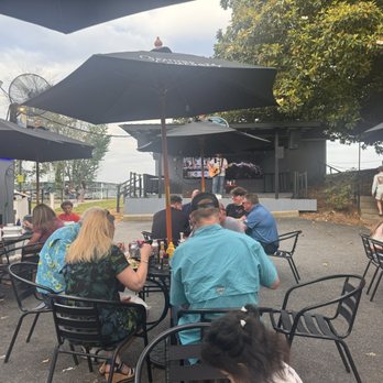 The Twisted Oar - American Near Me - Buford, Georgia