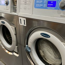 Crystal Bubbles Laundromat - Inside