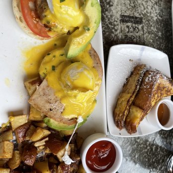 Fig Tree Cafe - California Bennie - Breakfast & Brunch Near Me - San Diego, California Fig Tree Cafe - California Bennie - Breakfast & Brunch Near Me - San Diego, California
