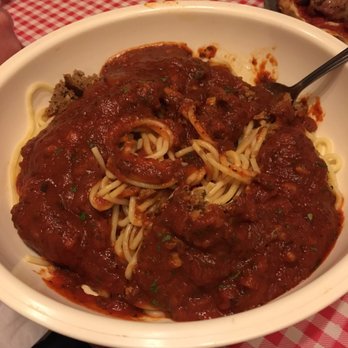 Dom & Phil DeMarinis - Mediocre spaghetti. Flavor just wasn't there... - Pizza Near Me - Milwaukee, Wisconsin