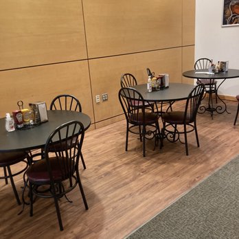 Dulles Cafe Express - empty tables and chairs - Spanish Near Me - Sterling, Virginia Dulles Cafe Express - empty tables and chairs - Spanish Near Me - Sterling, Virginia
