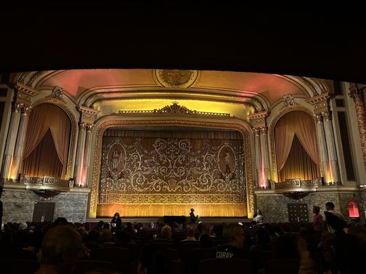 Grand Lake Theatre by null