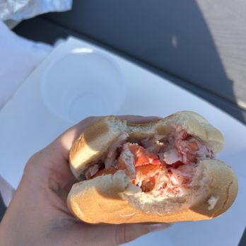 Abbott's Lobster In the Rough - Hot lobster roll - Seafood Near Me - Noank, Connecticut