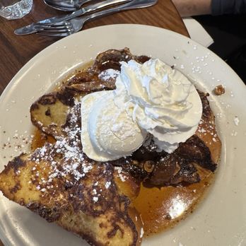 Bella's Cafe - Challah French toast - Breakfast & Brunch Near Me - New Haven, Connecticut