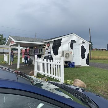 The Frosty Cow - Outside - Ice Cream & Frozen Yogurt Near Me - Dryden, New York